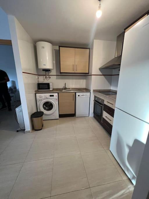 Apartamento Con Piscina ,Parking Y Aire Acondicionado Сан-Карлос-де-ла-Рапіта Екстер'єр фото